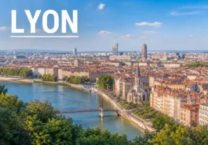 salon lumineux avec canapé design LYON