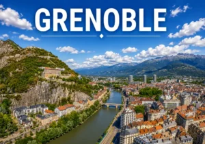 Vue intérieure moderne avec mobilier contemporain et panorama alpin GRENOBLE